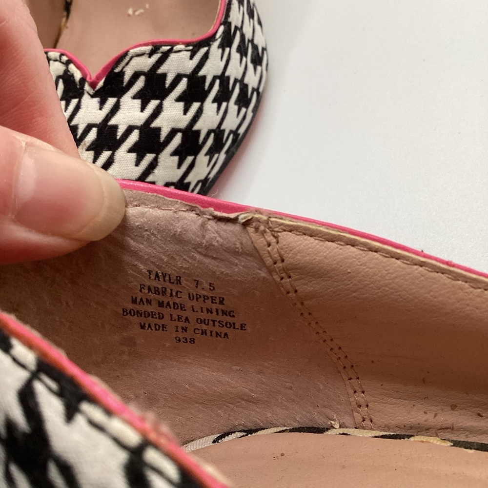 Betsey Johnson Taylr Black Houndstooth heels. Size 7.5 - Picture 10 of 13